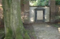 Hilversumse oorlogsslachtoffers: Namen op enkele gedenkstenen